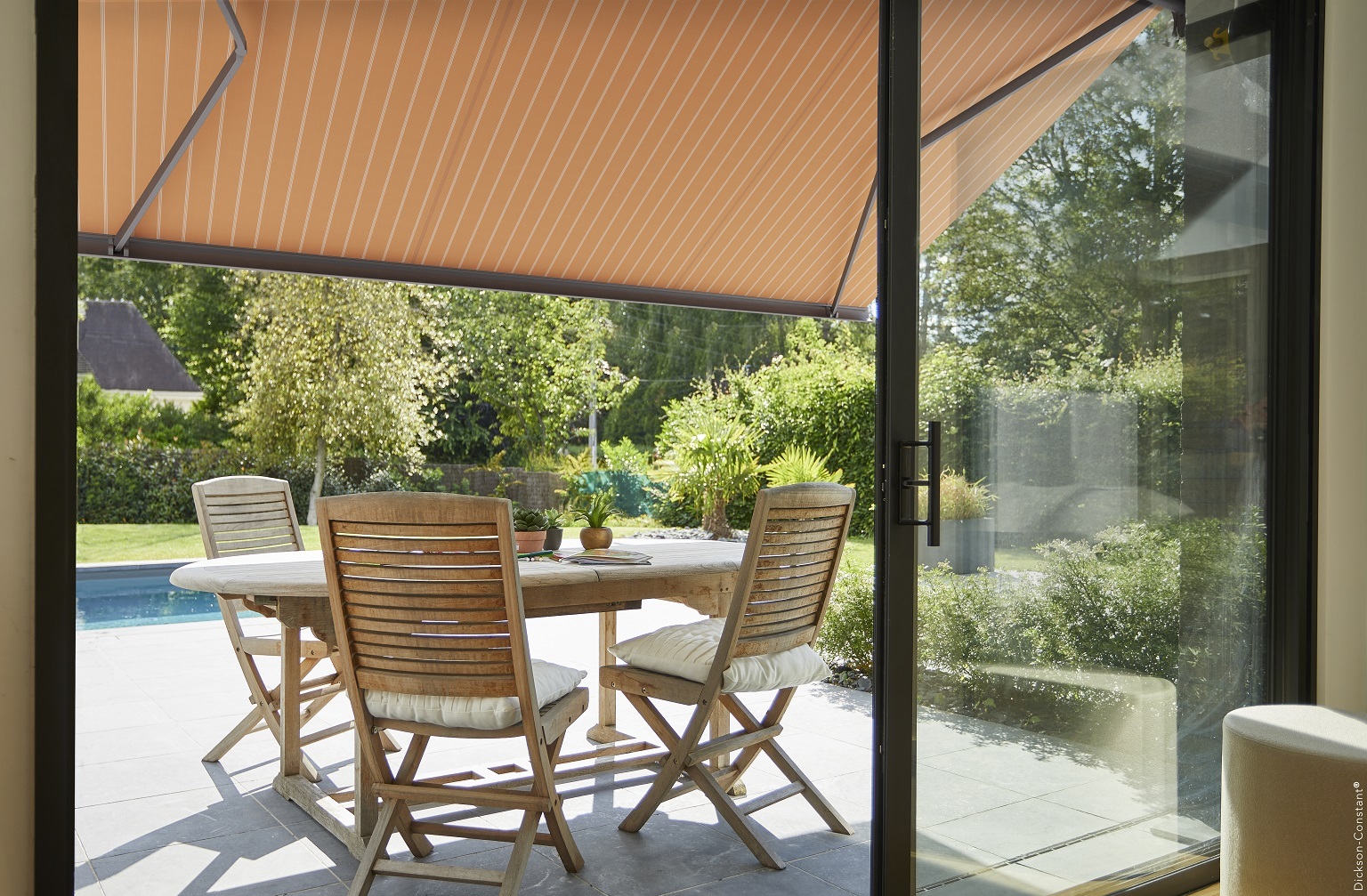 Folding arm awning with ORC D551 SOLSTICE Yellow